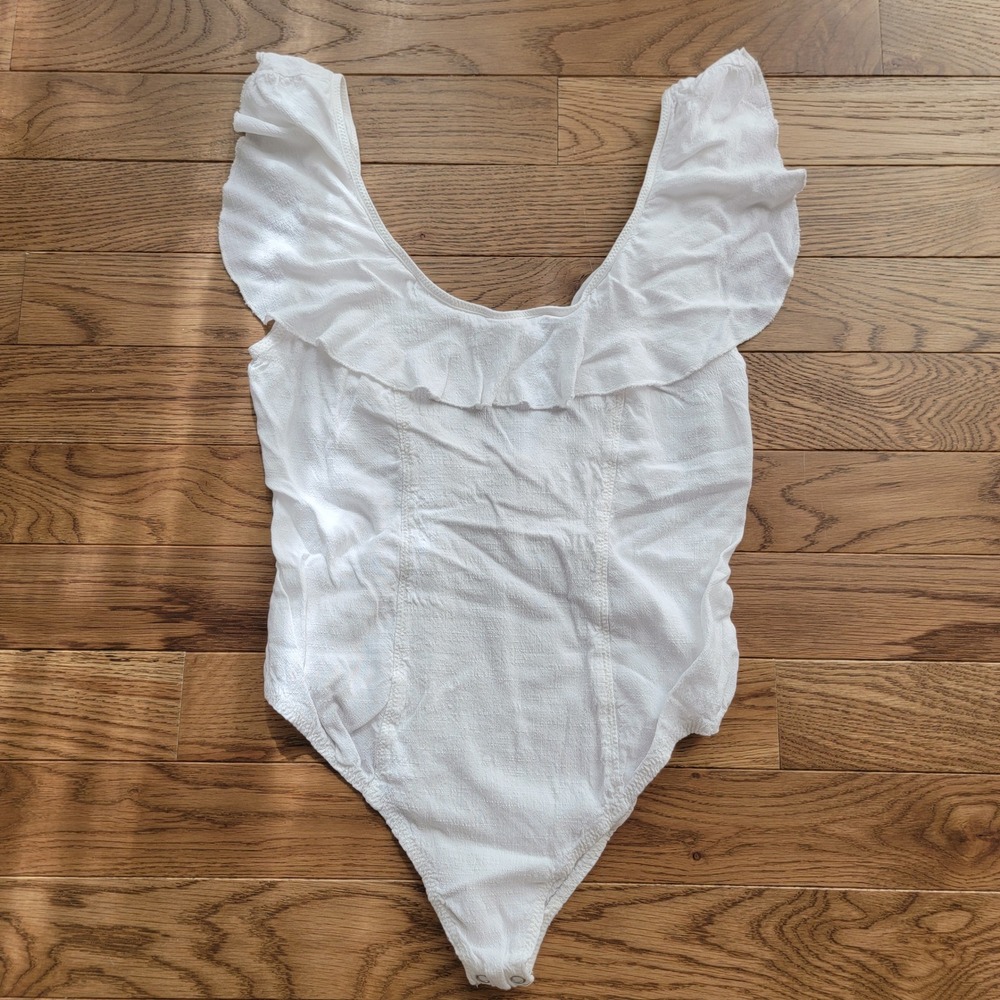Intimately Free People White Ruffle Scoop Neck Sleeveless Bodysuit Small